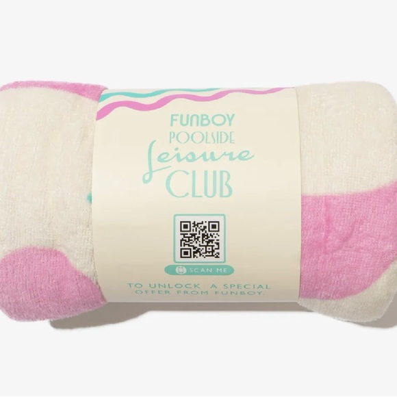 Funboy Poolside Leisure Club Pool Beach Towel - Picture 3 of 4